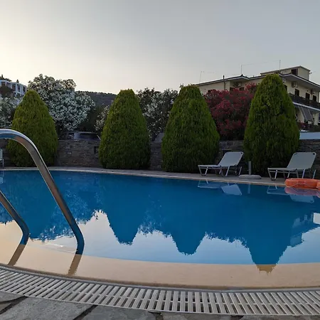 Christos 3* سكوبيلوس تاون