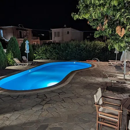 Christos Skopelos Town