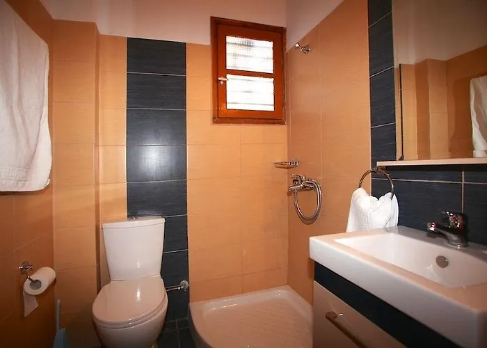 בית הארחה Christos 3*