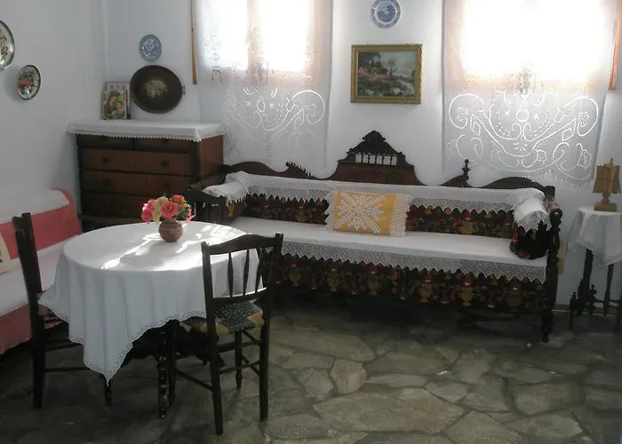 Christos בית הארחה 3*