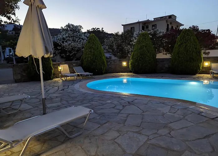 בית הארחה Christos 3*