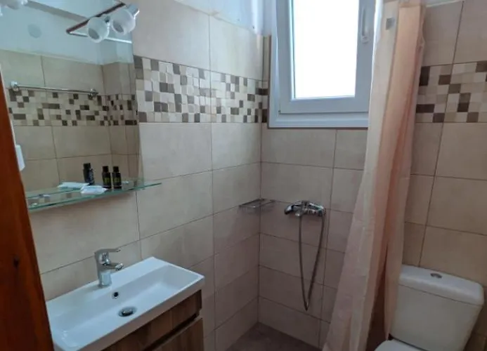 בית הארחה Christos