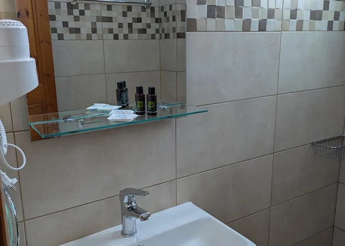 בית הארחה Christos 3*